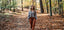 4711 Shooting bild im Wald gehend mit Model und Flakon Acqua Colonia Intense Wakening Woods 