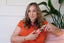 Influencerin @mrswunderbar Verena mit Acqua Colonia Fig & Vetiver Flakon